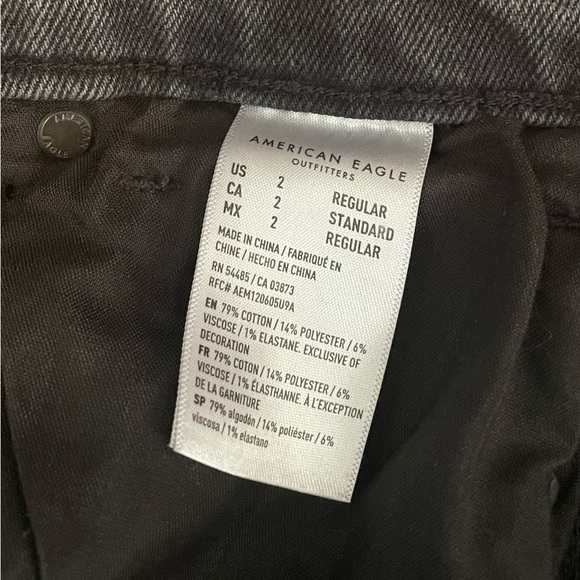 American Eagle Stretch Mom Jean, Regular, Size 2 - Picture 4 of 7